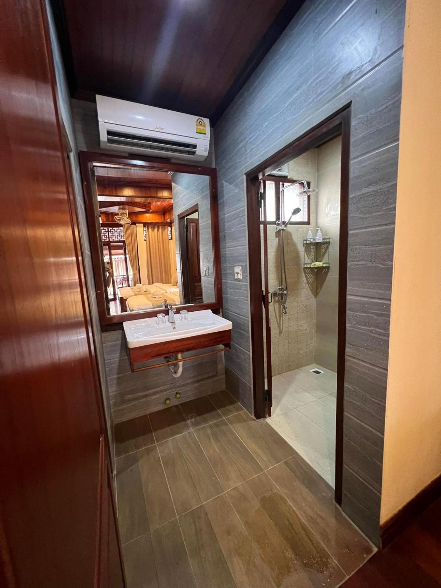 Chaluenxay Boutique Hotel Luang Prabang Exterior photo