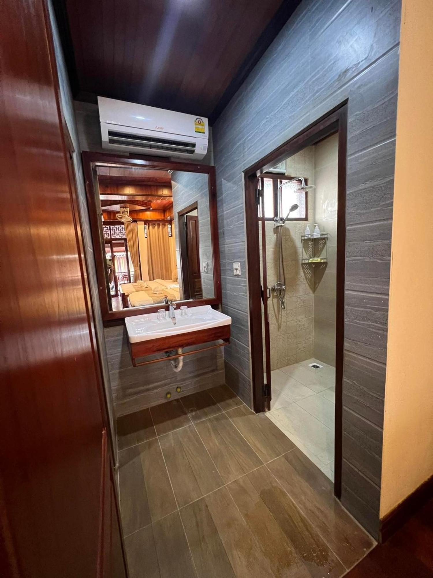 Chaluenxay Boutique Hotel Luang Prabang Exterior photo